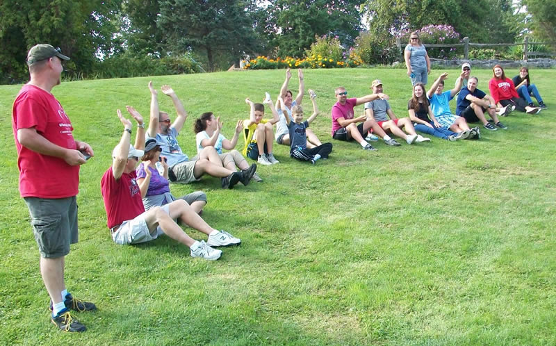https://www.dundeemill.org/pictures/2017/11 church group.jpg